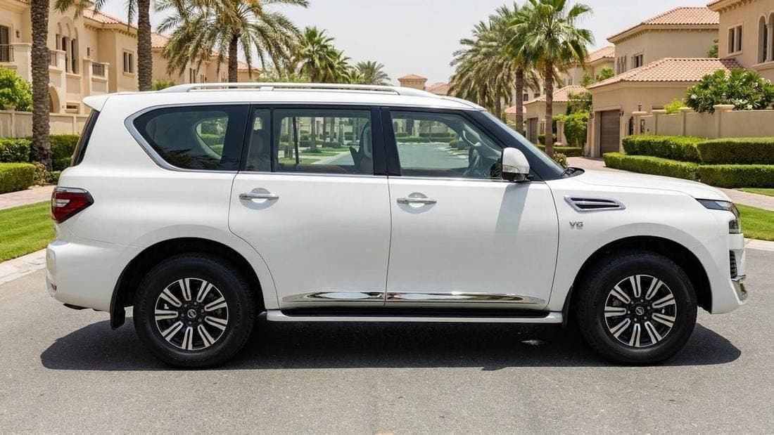 2024 Nissan Patrol LE T2 thumbnail 3