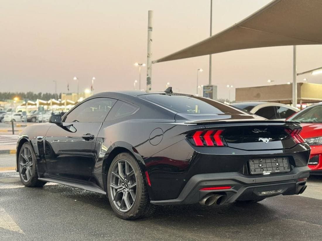 2024 Ford Mustang PREMIUM thumbnail 4