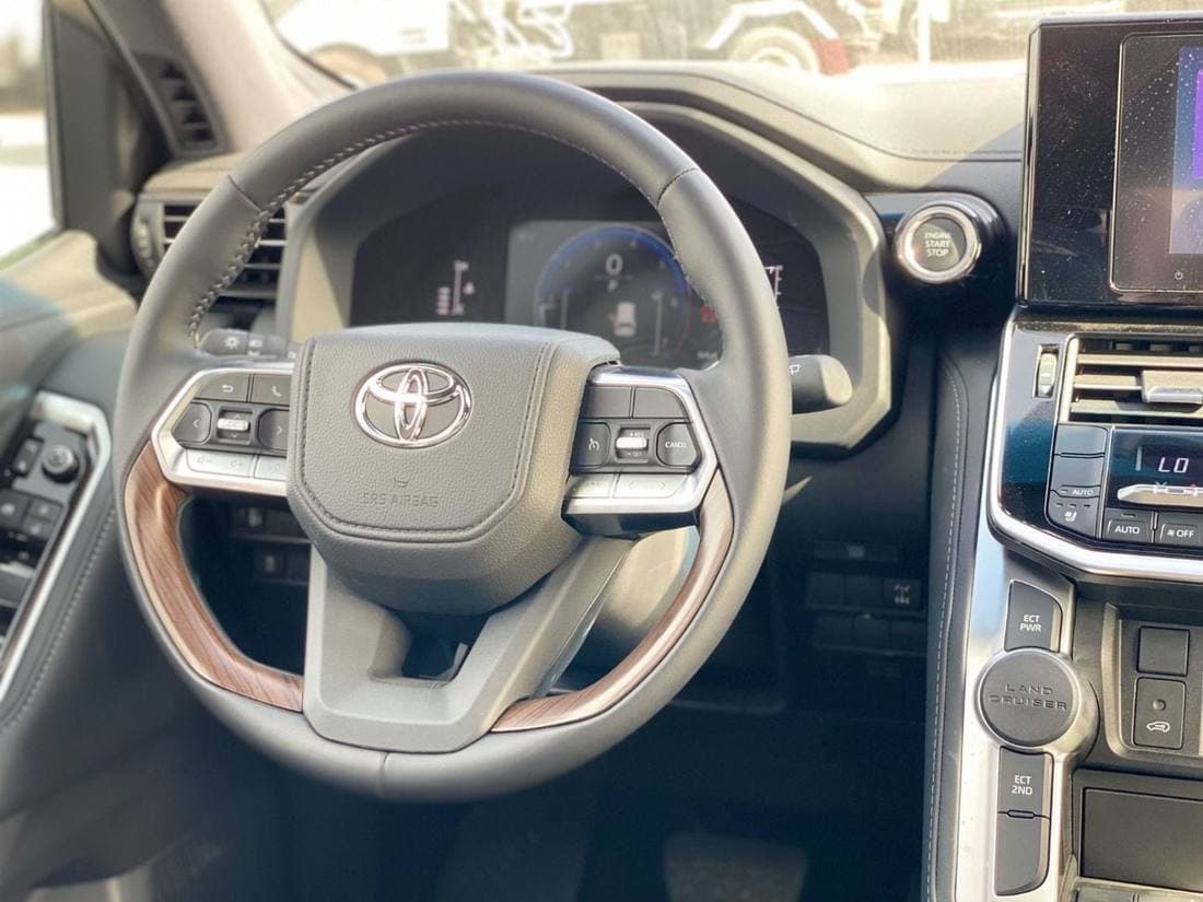 2025 Toyota Land Cruiser GXR thumbnail 8