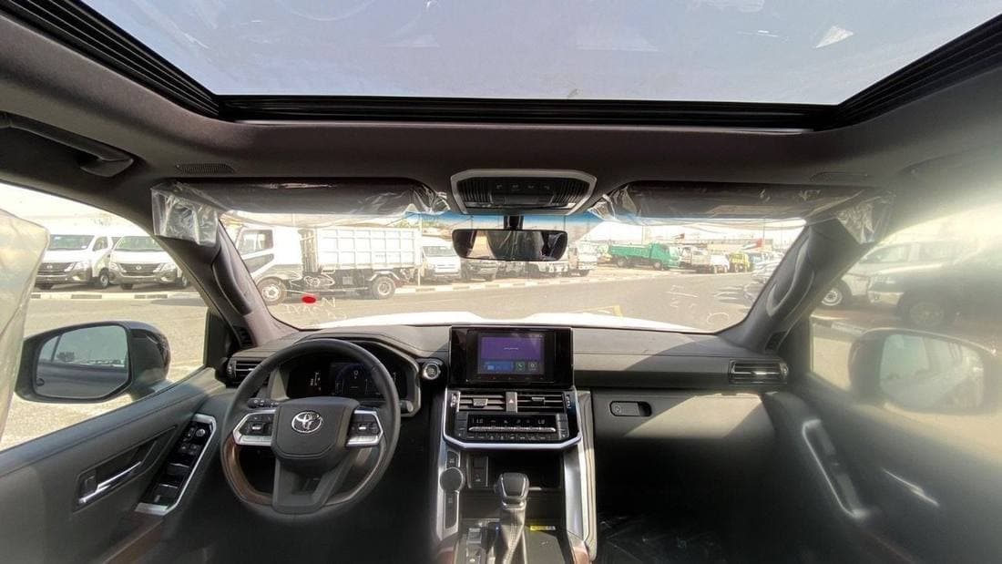 2025 Toyota Land Cruiser GXR thumbnail 6