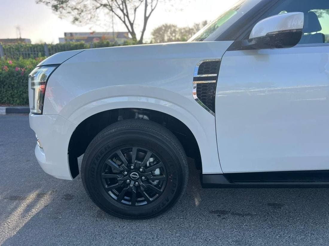2026 Nissan Patrol SE TITANIUM thumbnail 5