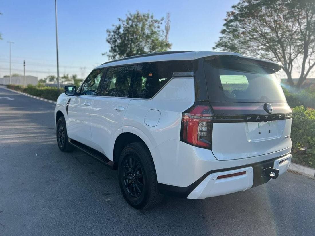 2026 Nissan Patrol SE TITANIUM thumbnail 4