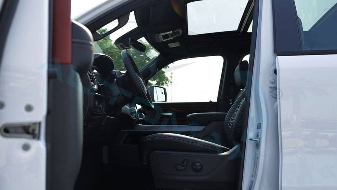 2026 RAM 1500 REBEL thumbnail 7