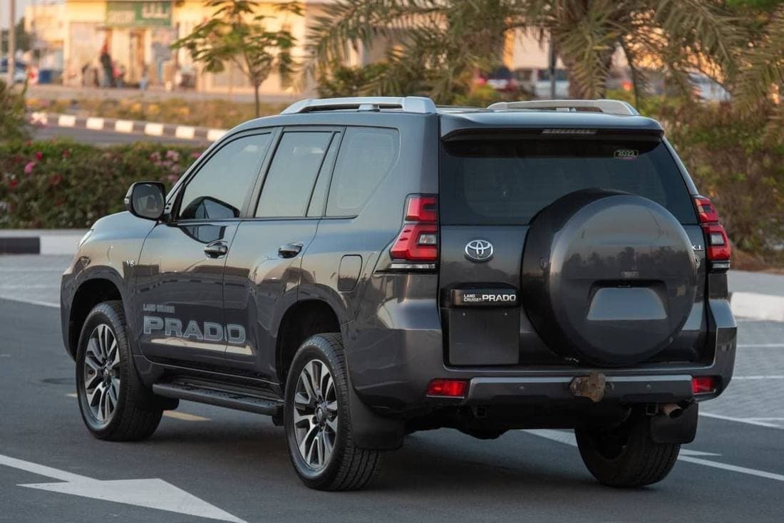 2022 Toyota Prado TX L thumbnail 5
