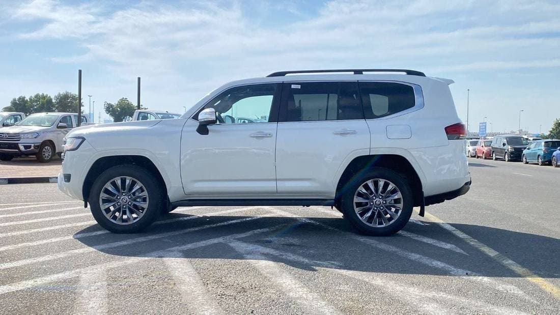 2026 Toyota Land Cruiser VX thumbnail 4