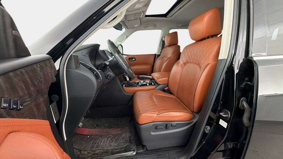 2020 Nissan Patrol LE PLATINUM CITY + thumbnail 5