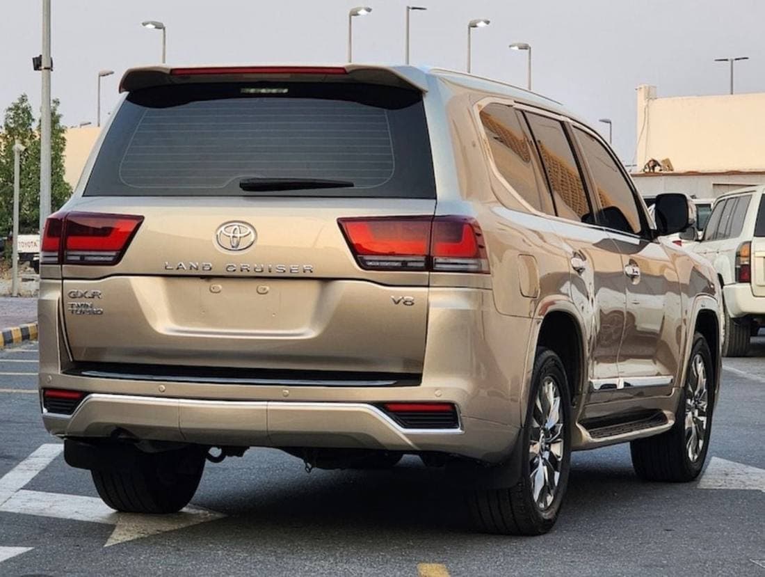 2020 Toyota Land Cruiser GXR thumbnail 3