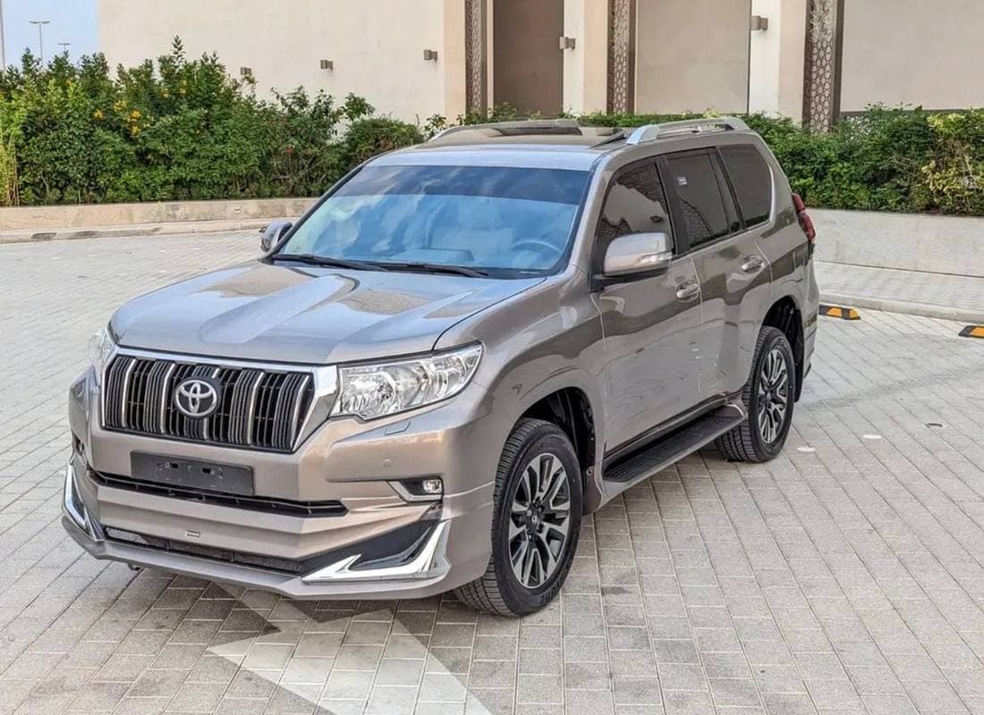 2023 Toyota Prado TX L thumbnail 2