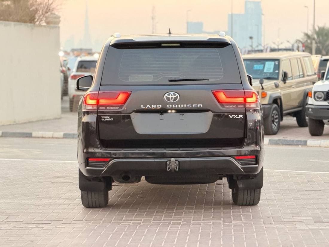 2023 Toyota Land Cruiser VXR thumbnail 7