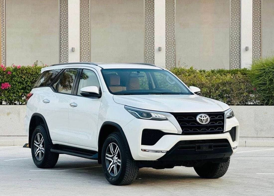 2022 Toyota Fortuner EXR thumbnail 2