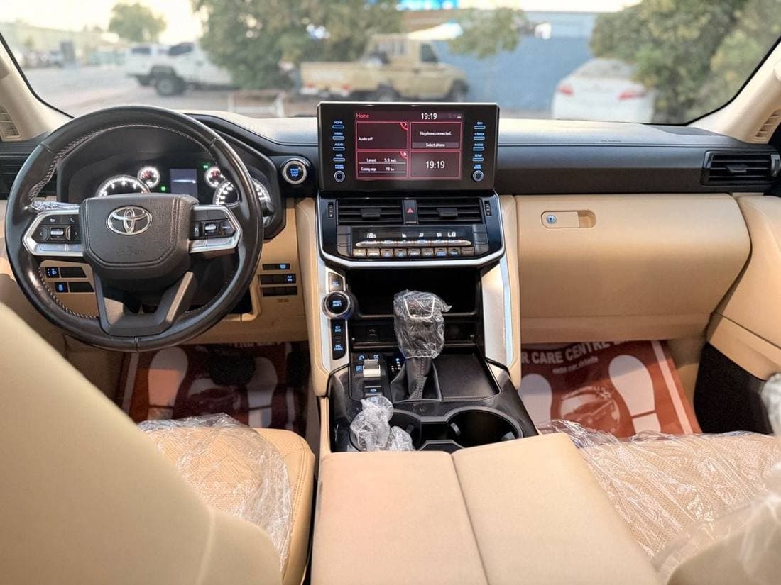 2023 Toyota Land Cruiser GXR thumbnail 7
