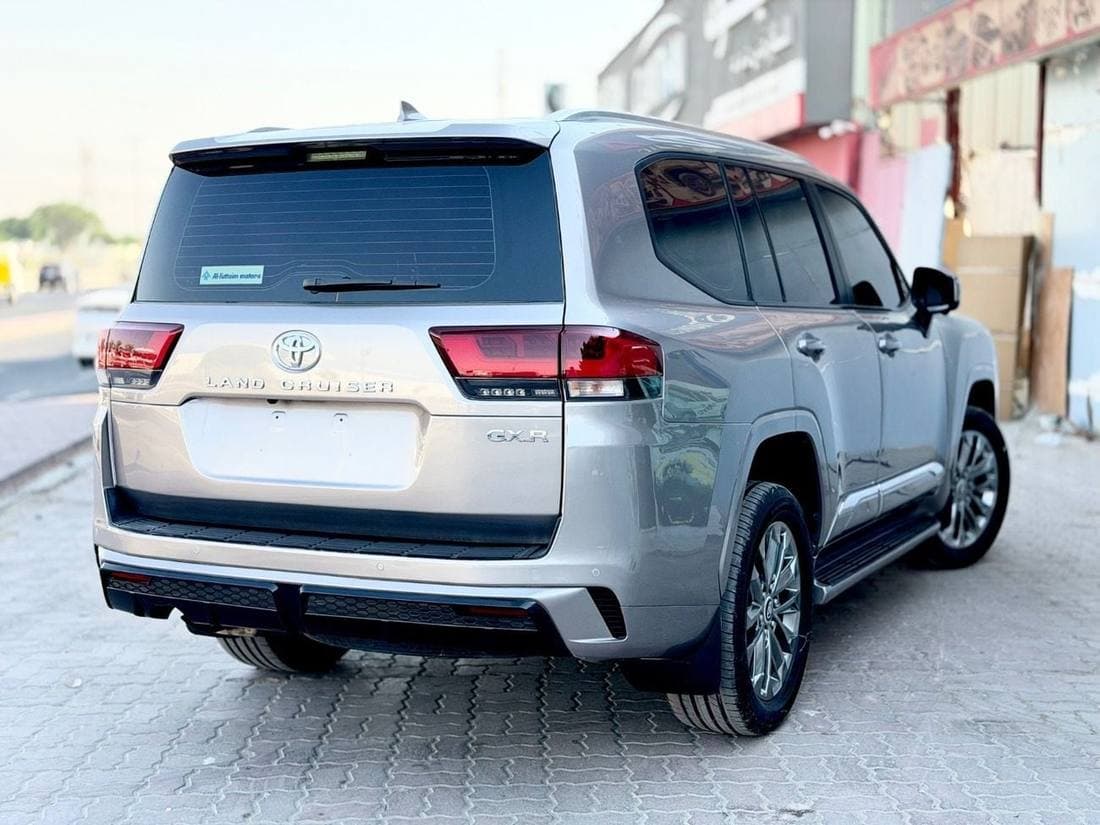2022 Toyota Land Cruiser GXR thumbnail 4