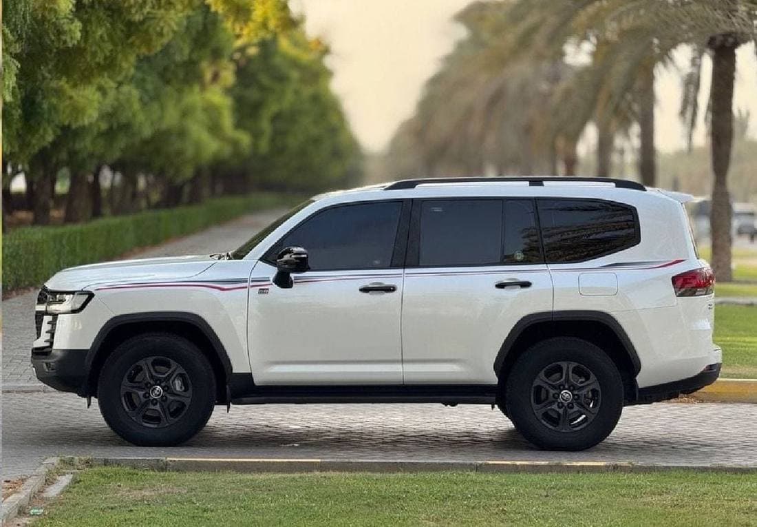 2022 Toyota Land Cruiser GR SPORT thumbnail 7