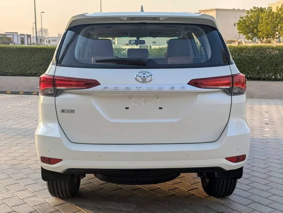 2022 Toyota Fortuner EXR thumbnail 4