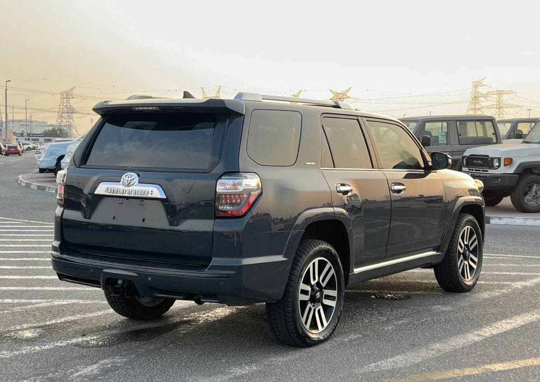 2024 Toyota 4Runner thumbnail 5