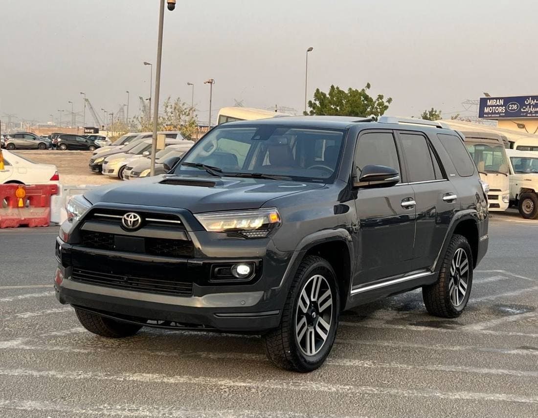 2024 Toyota 4Runner thumbnail 3