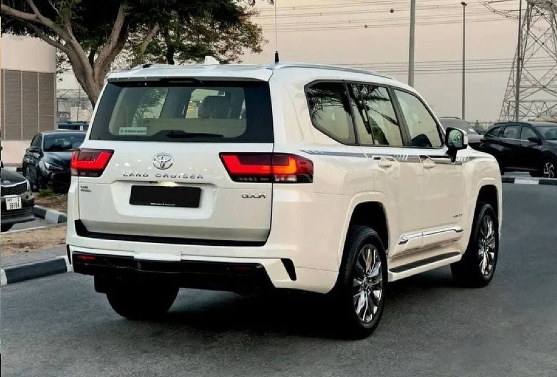 2023 Toyota Land Cruiser GXR2 thumbnail 3