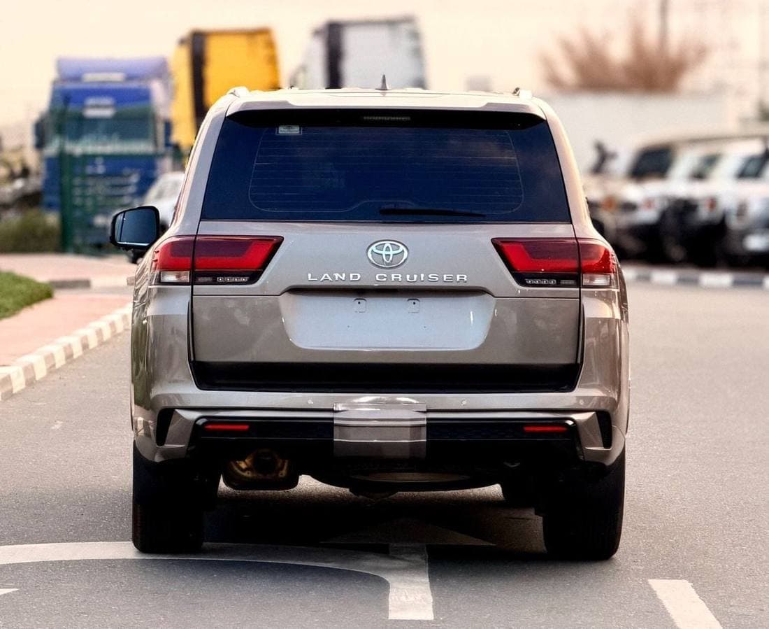 2022 Toyota Land Cruiser GXR thumbnail 5