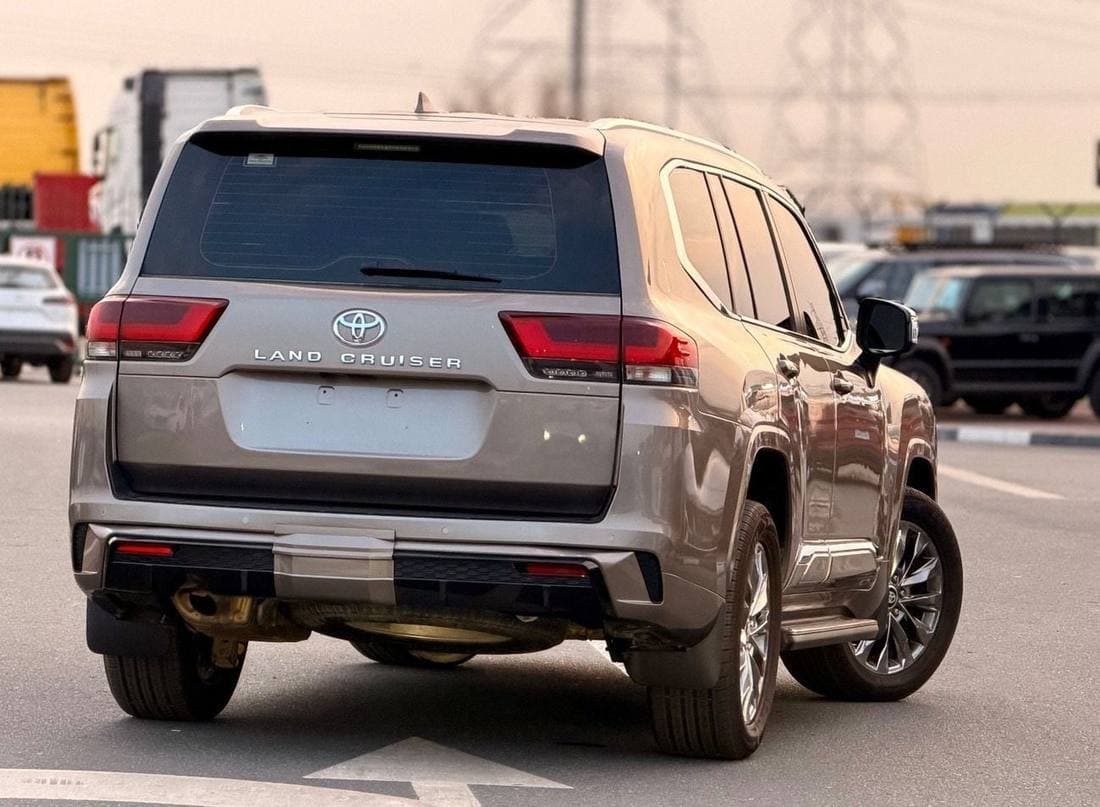 2022 Toyota Land Cruiser GXR thumbnail 4
