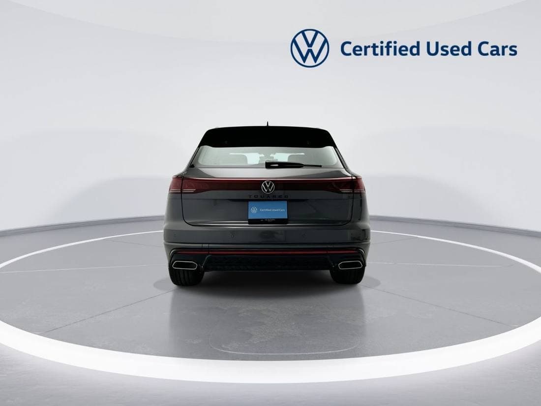 2024 Volkswagen Touareg R LINE thumbnail 6