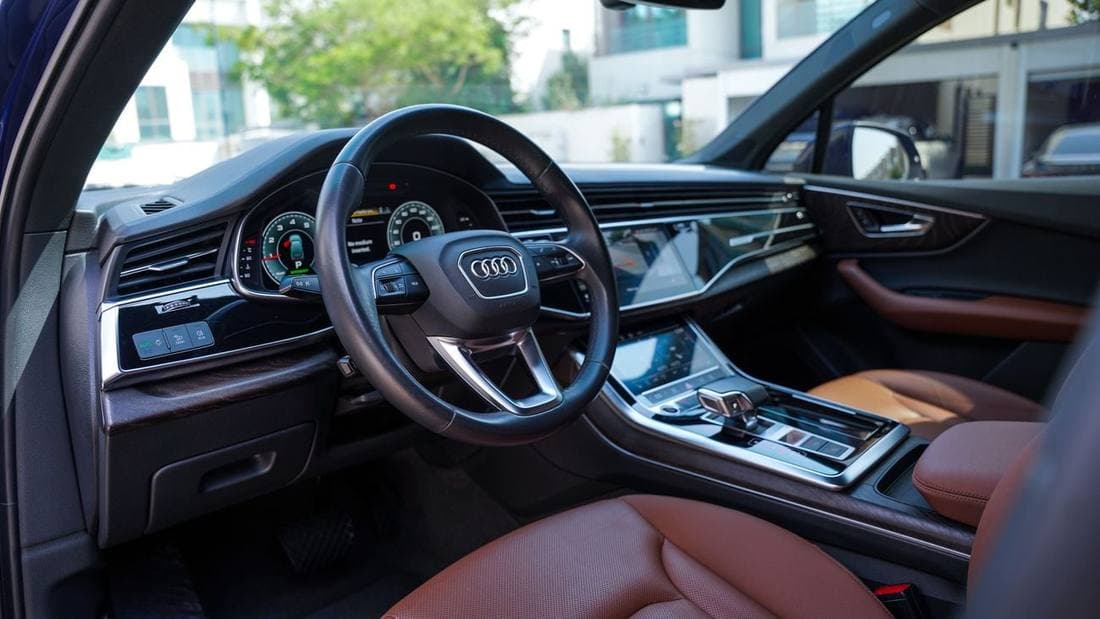 2022 Audi Q7 55 TFSI S LINE LUXURY thumbnail 4