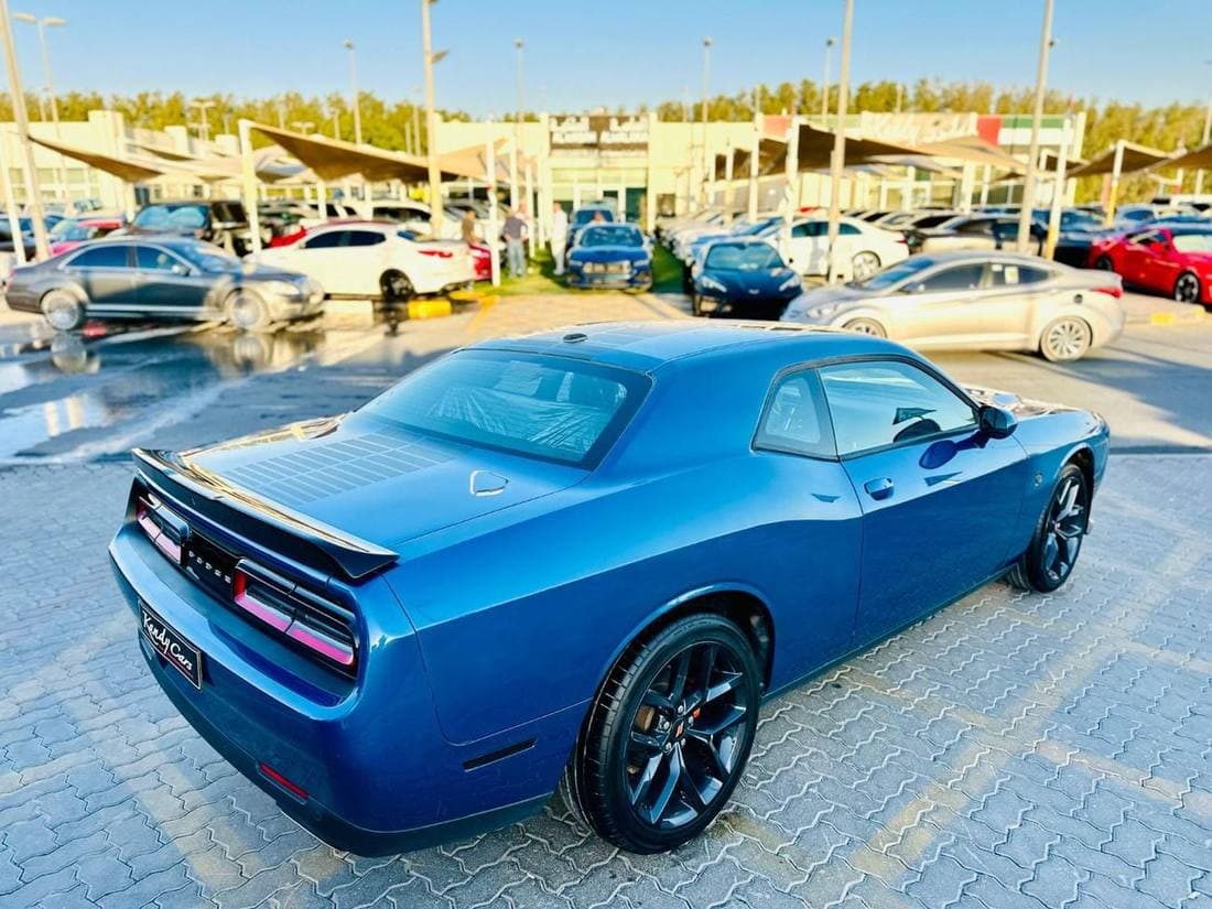 2021 Dodge Challenger SXT thumbnail 5