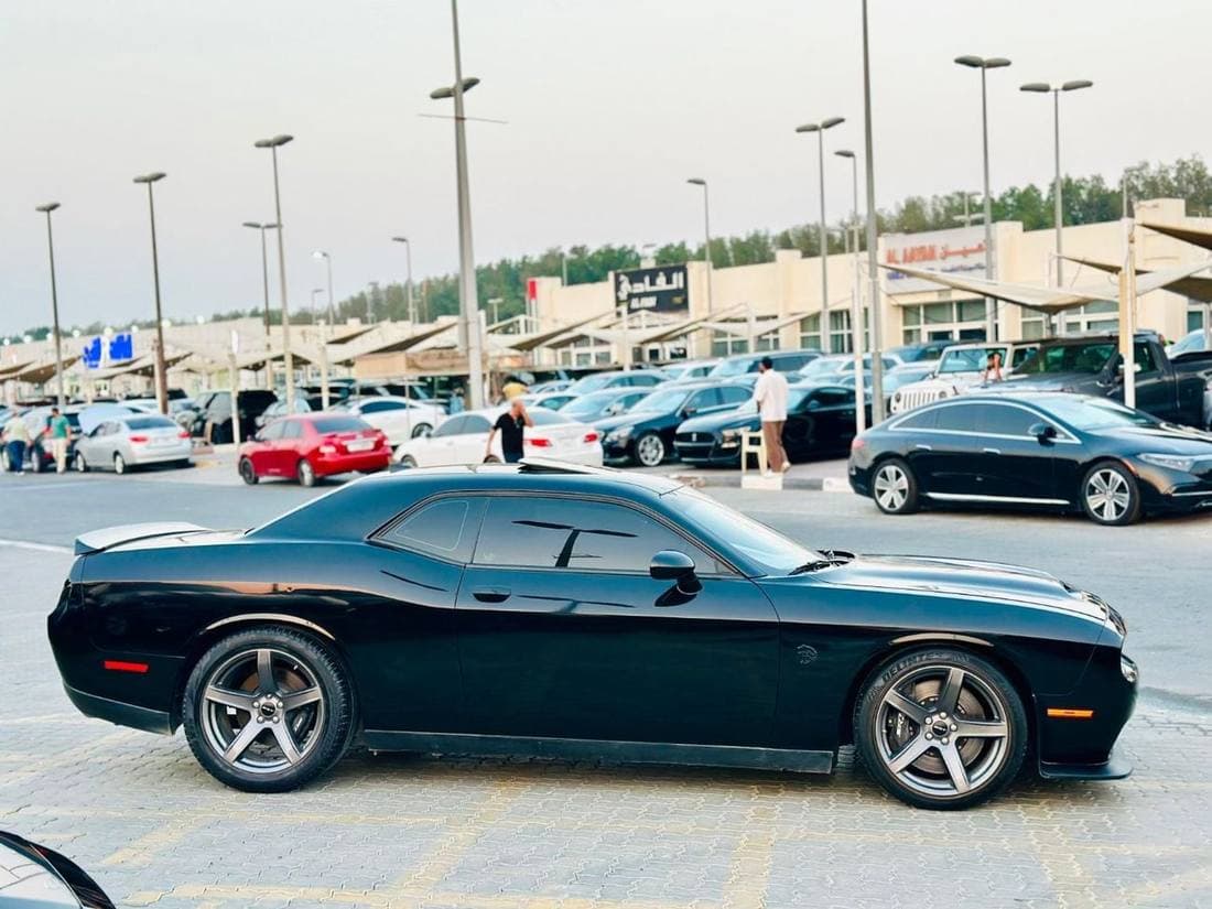 2022 Dodge Challenger thumbnail 4