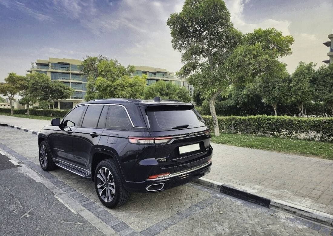 2023 Jeep Grand Cherokee OVERLAND thumbnail 5