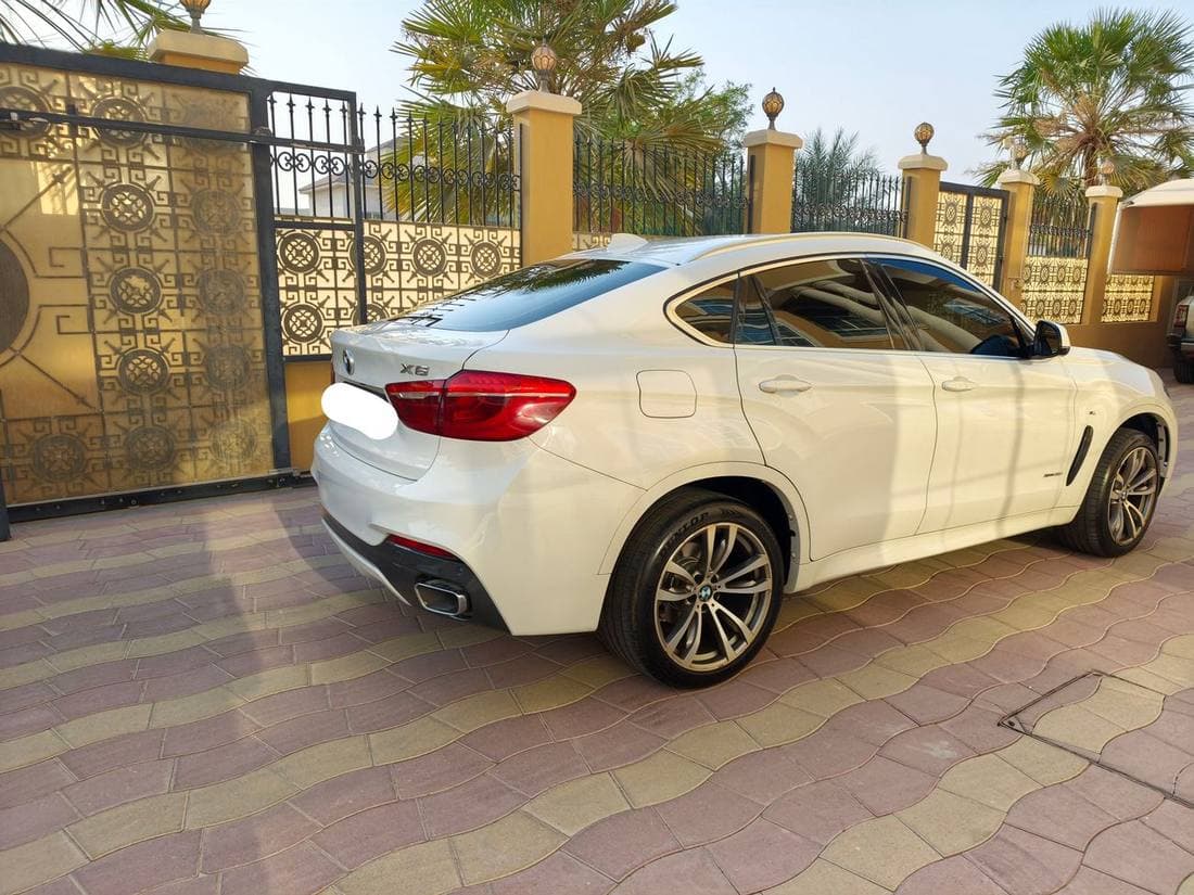 2016 BMW X6 35i M SPORT thumbnail 4