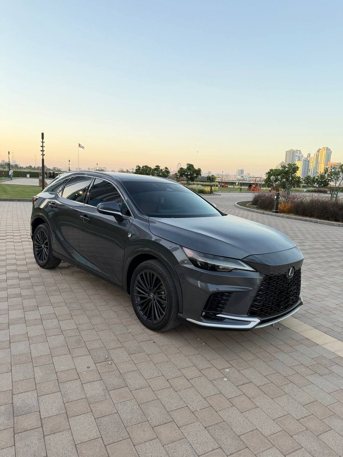2024 Lexus RX350 F SPORT PRESTIGE thumbnail 2