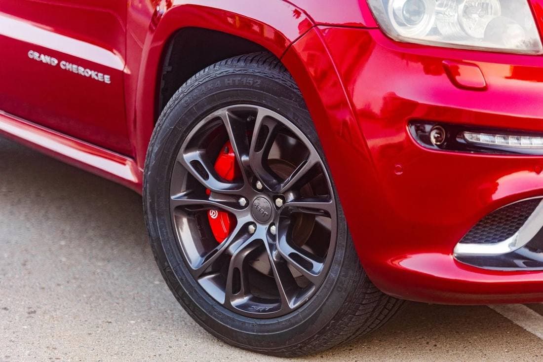 2013 Jeep Grand Cherokee SRT8 thumbnail 8