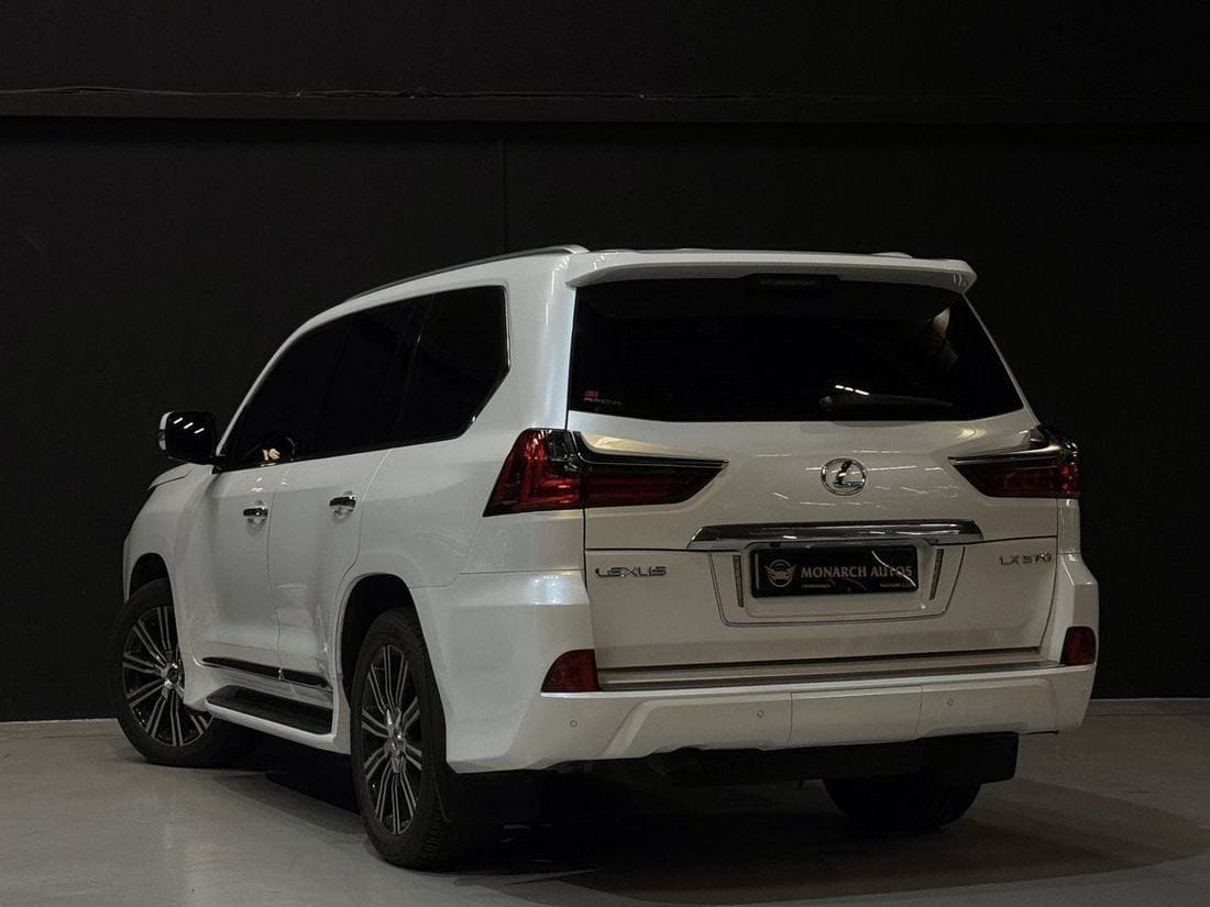 2020 Lexus LX570 PRESTIGE thumbnail 4