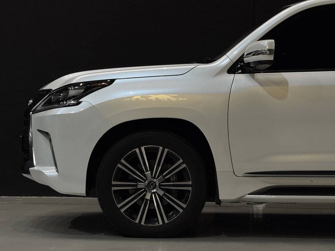 2020 Lexus LX570 PRESTIGE thumbnail 7