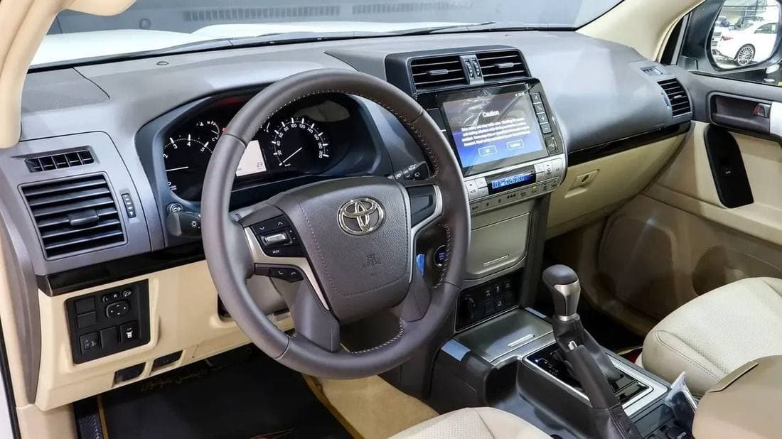 2023 Toyota Prado GXR thumbnail 8