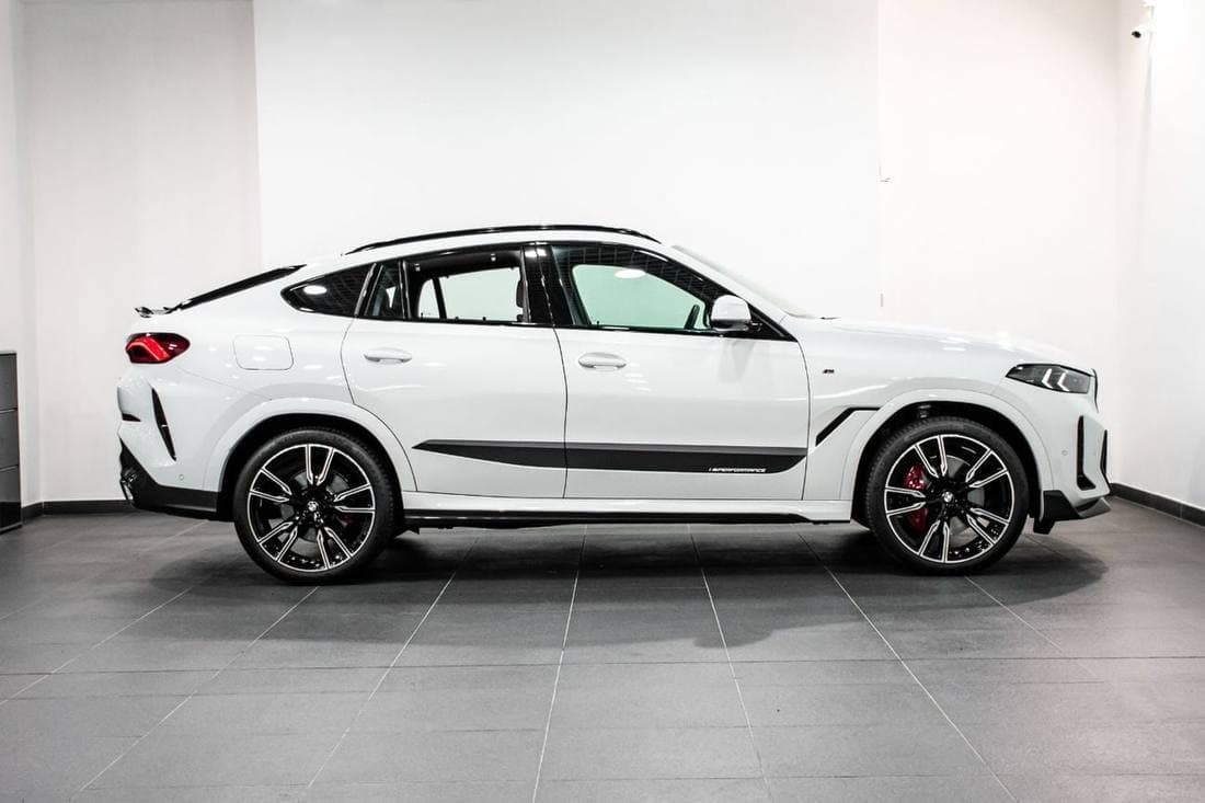 2026 BMW X6 XDRIVE40i LUXURY M SPORT PACKAGE thumbnail 3