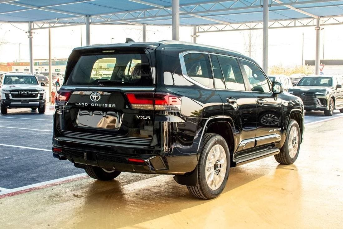 2026 Toyota Land Cruiser VXR thumbnail 7