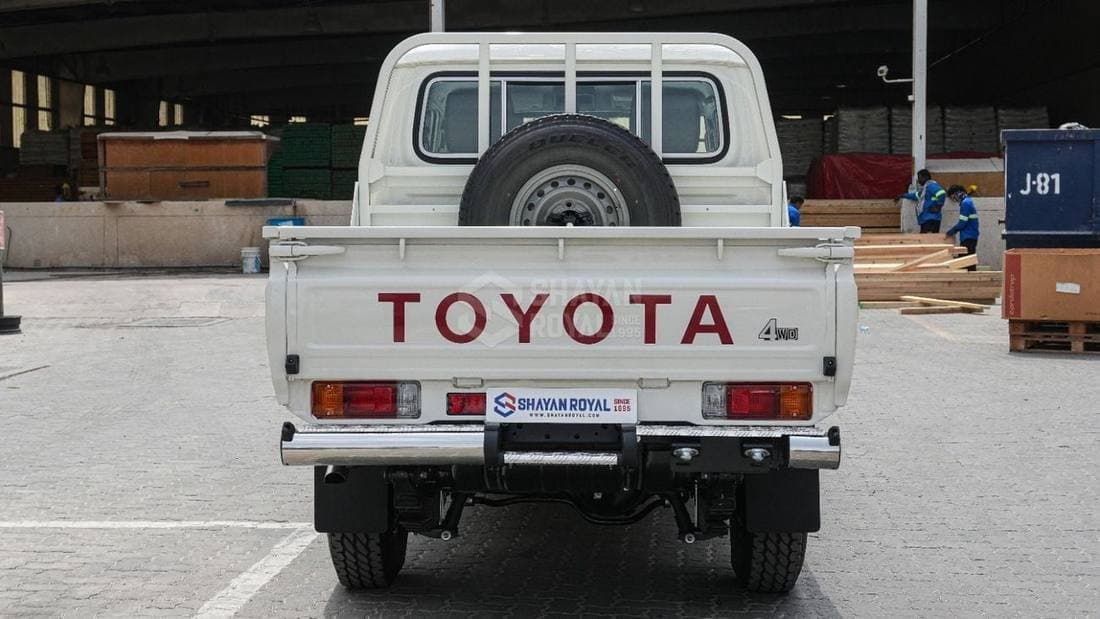 2026 Toyota Land Cruiser Pick Up Standard_E thumbnail 6