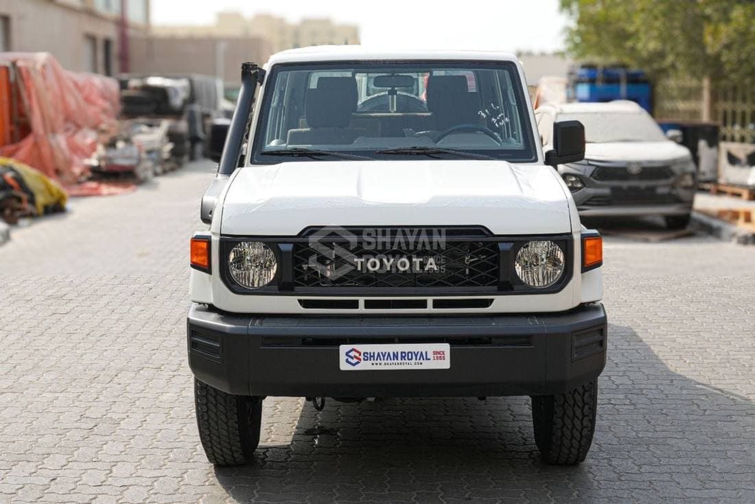 2026 Toyota Land Cruiser Pick Up LC79 thumbnail 2