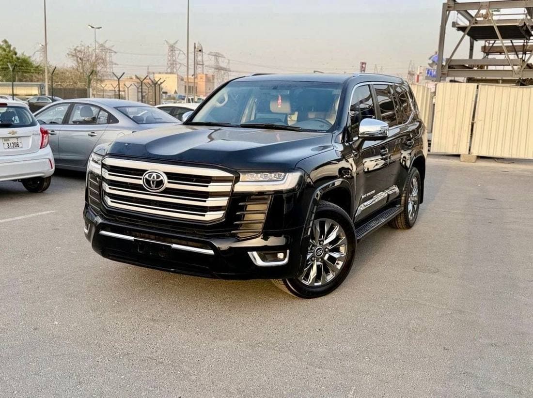 2016 Toyota Land Cruiser GXR thumbnail 2