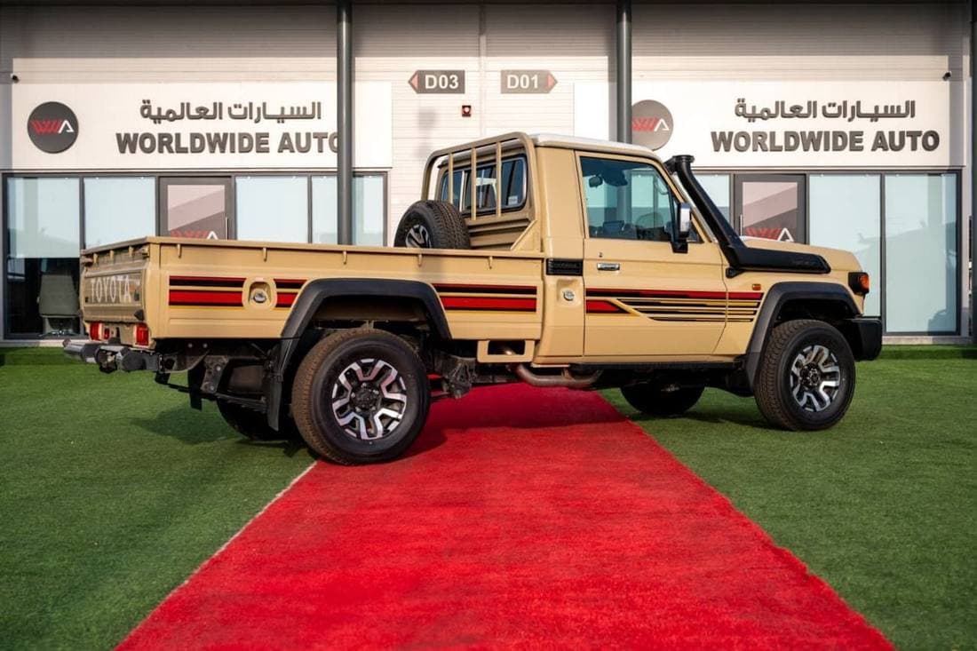 2025 Toyota Land Cruiser Pick Up Z1 thumbnail 6