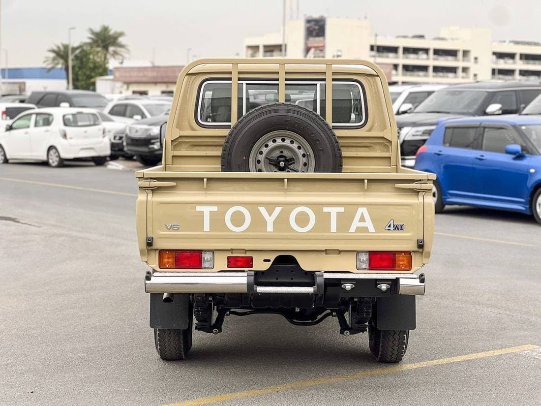2026 Toyota Land Cruiser Pick Up thumbnail 7