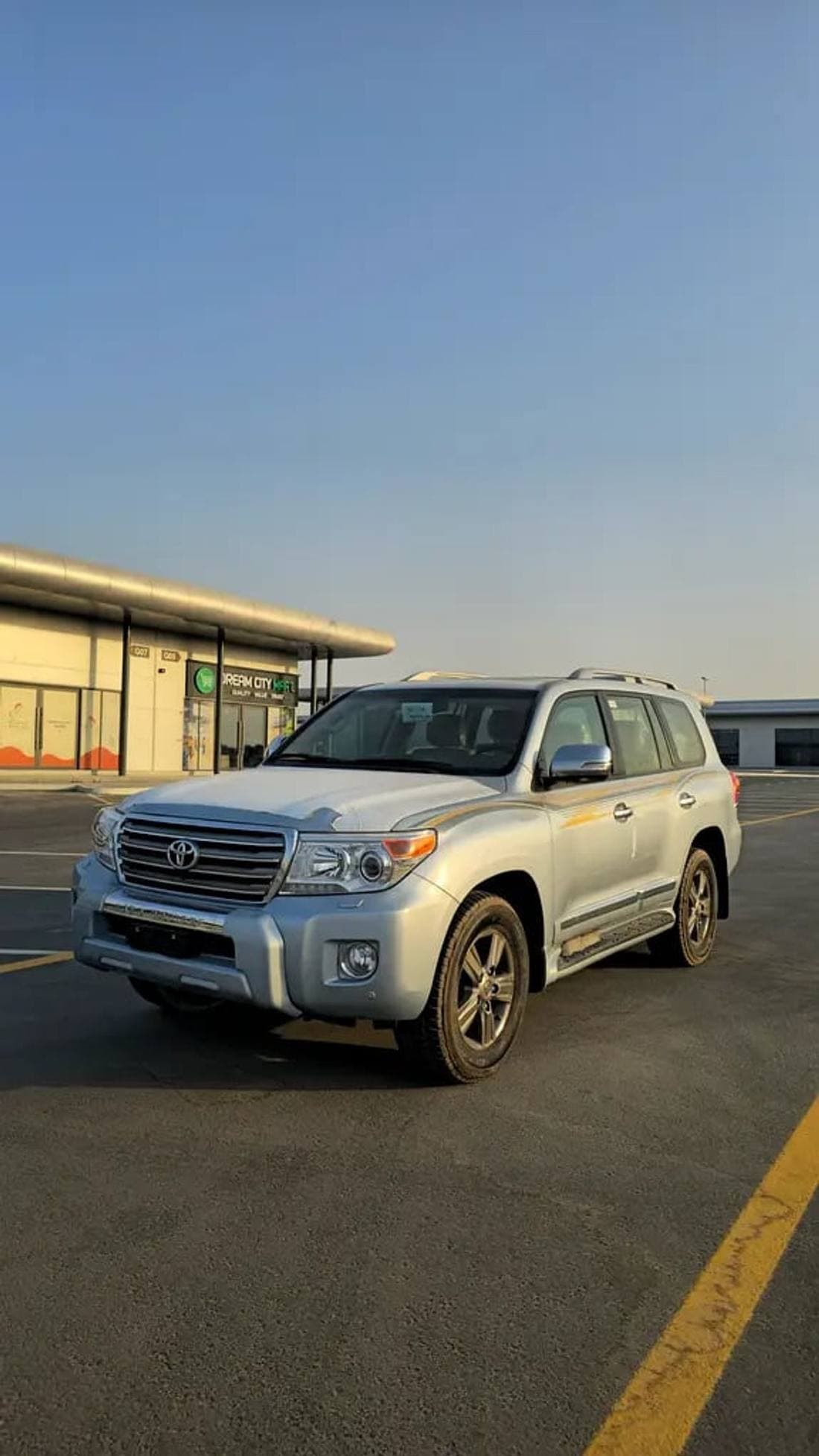 2014 Toyota Land Cruiser VXR thumbnail 2
