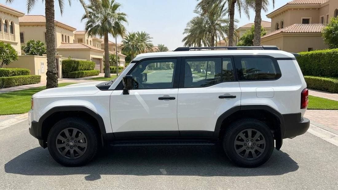 2024 Toyota Prado GXL thumbnail 5