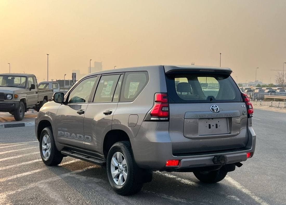 2022 Toyota Prado thumbnail 4