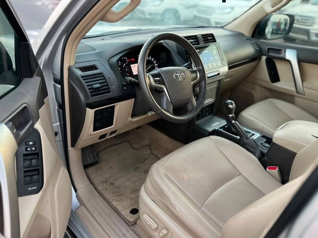2022 Toyota Prado thumbnail 8