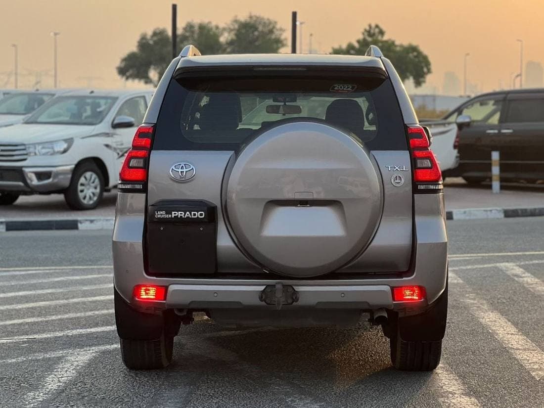 2022 Toyota Prado thumbnail 6