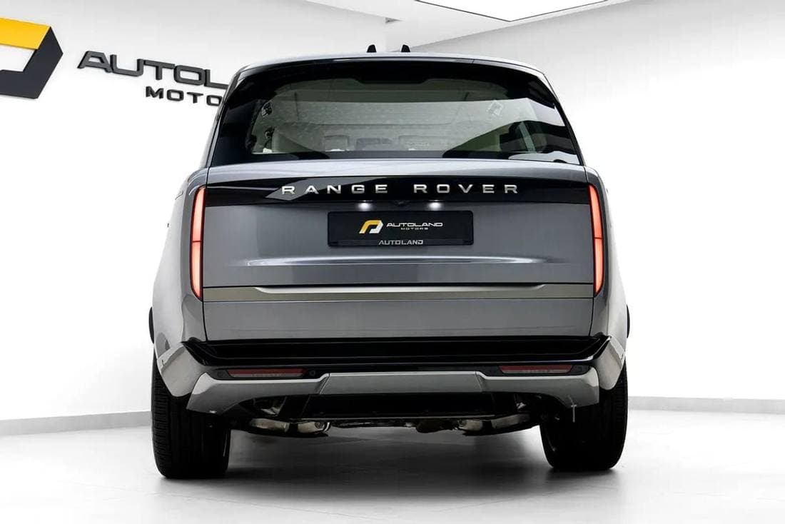 2026 Land Rover Range Rover thumbnail 4