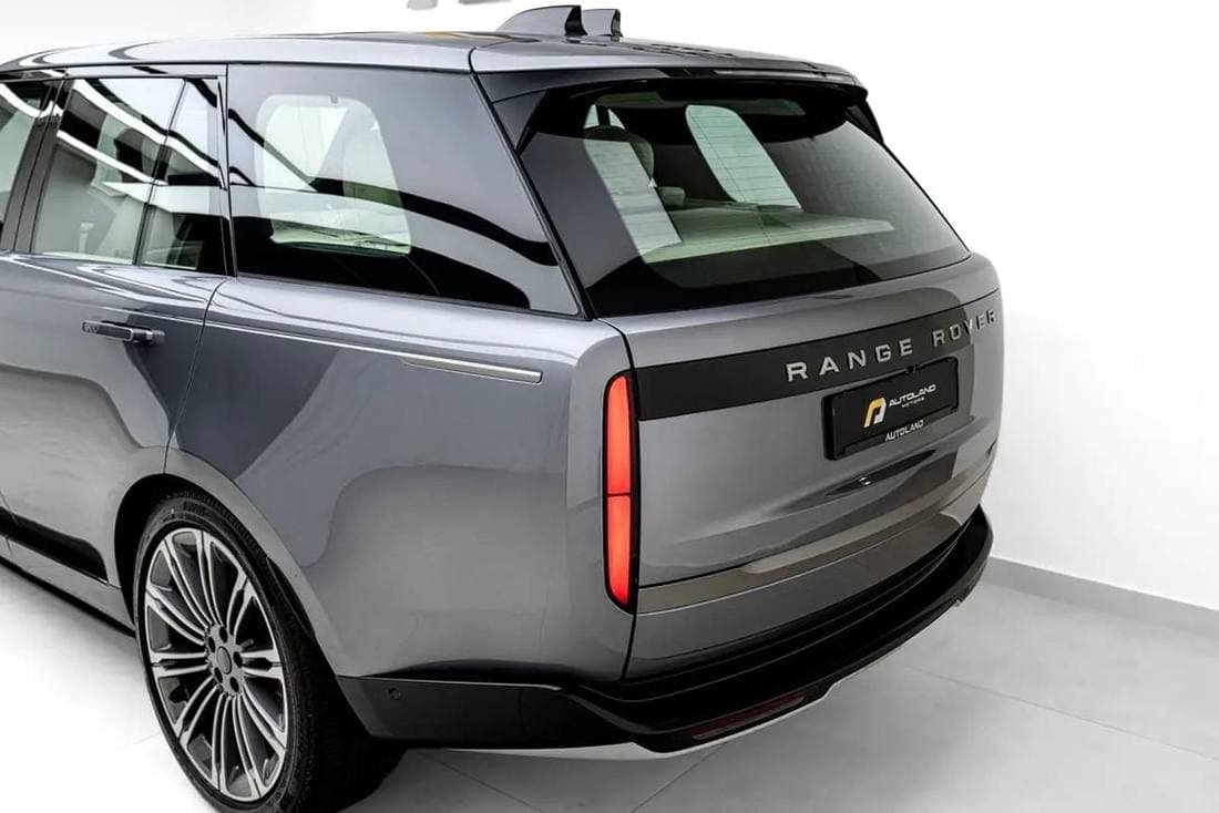 2026 Land Rover Range Rover thumbnail 8