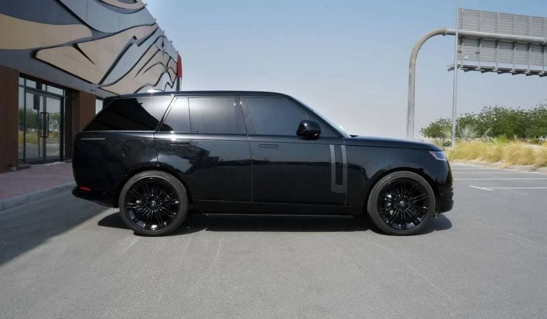 2025 Land Rover Range Rover SE P400 thumbnail 6