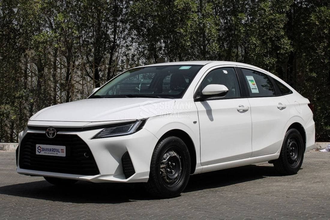 2026 Toyota Yaris E thumbnail 3